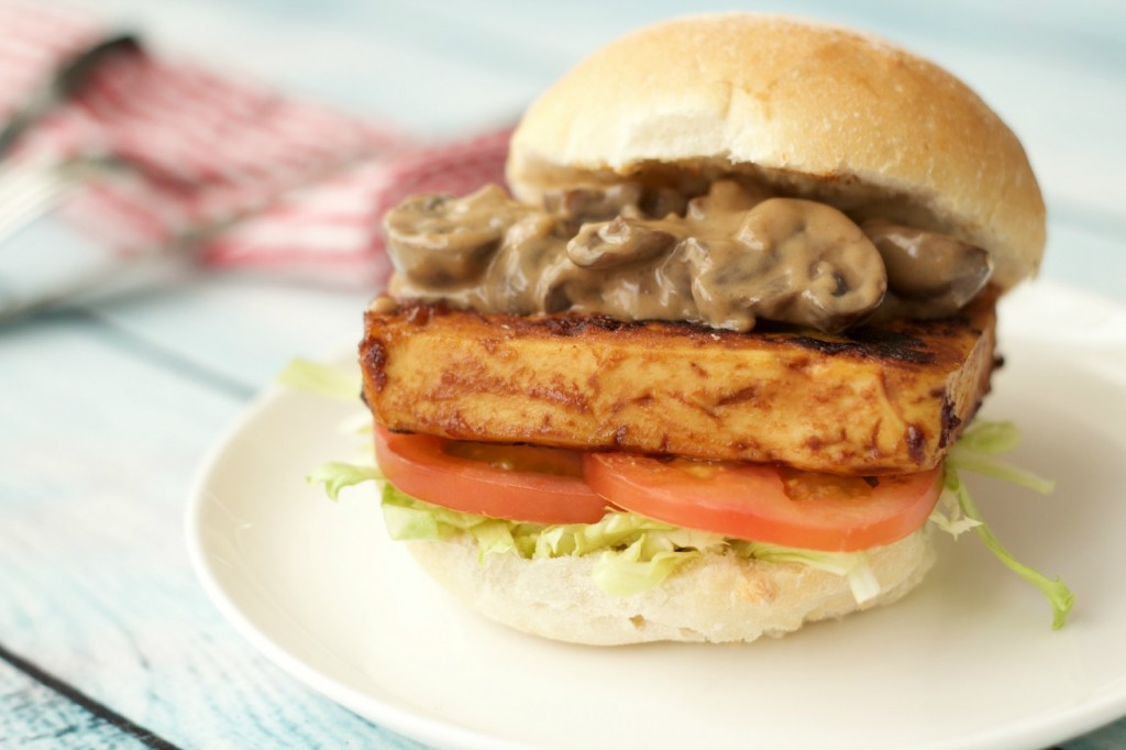 Tofu-Burger-with-Mushroom-Sauce-9